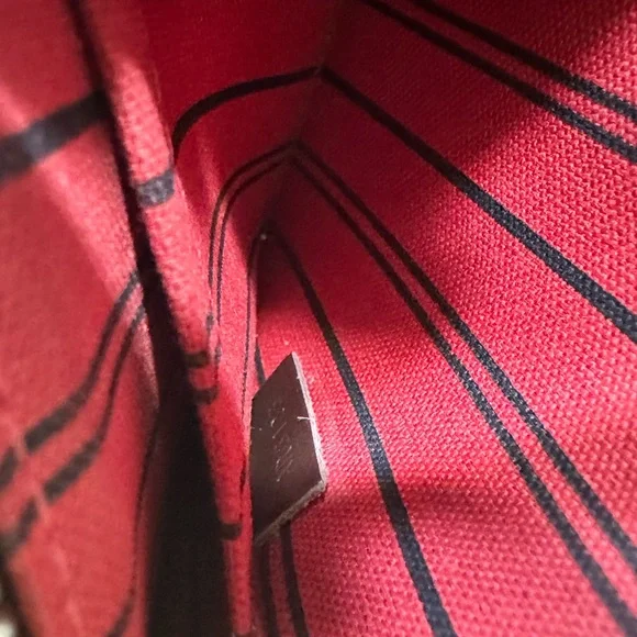 Authentic LOUIS VUITTON Vuitton Damier Ebene Neverfull Pochette - Picture 5 of 8